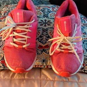 Girls Heelys Sneaker Skates